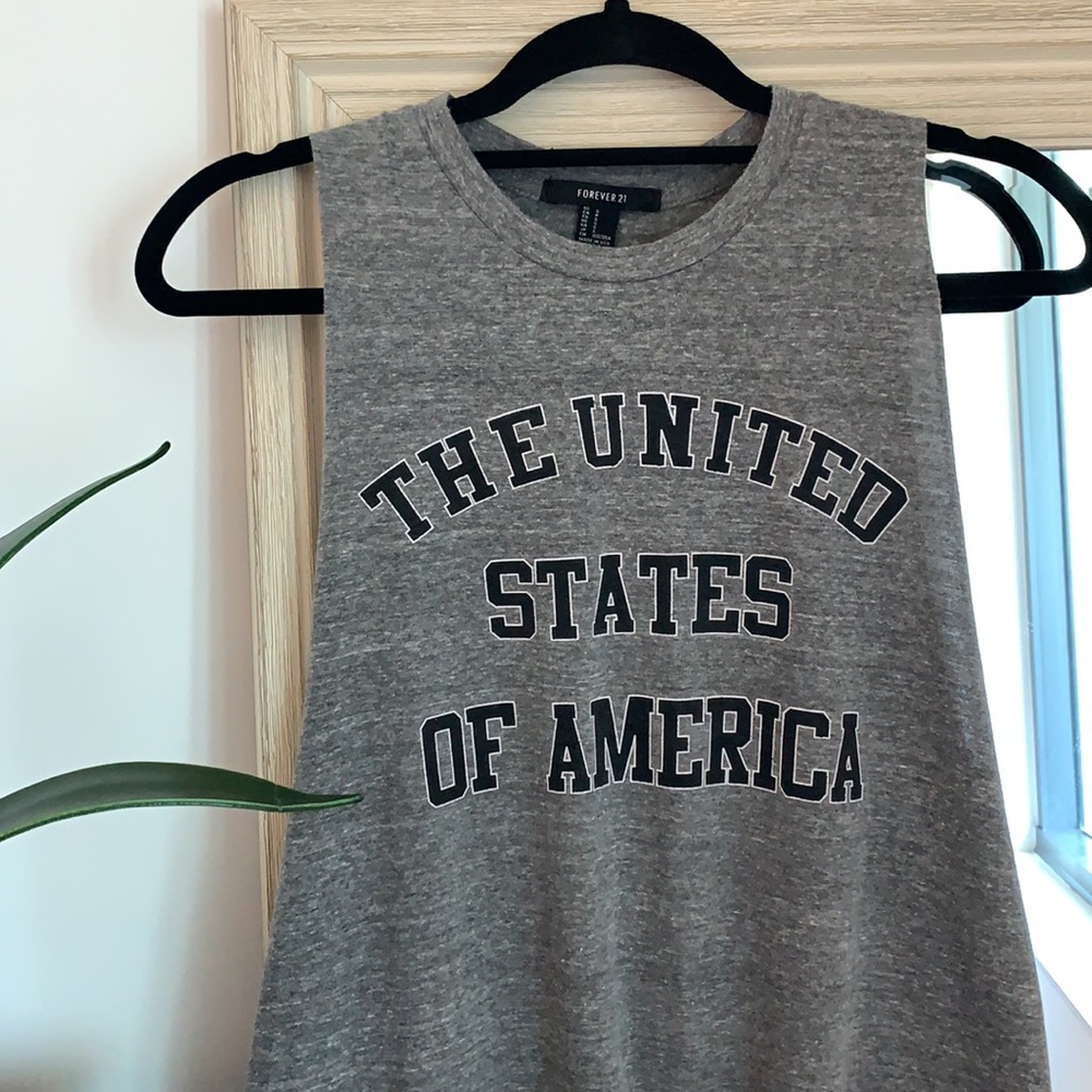 FOREVER 21 The United States of America gray tank top (size small) ✨ - Picture 2 of 4